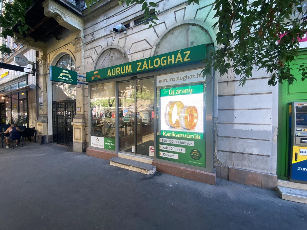 Kültéri LED kijelző Aurum Zálogház portálon – ProLED üzleti reklámfelület